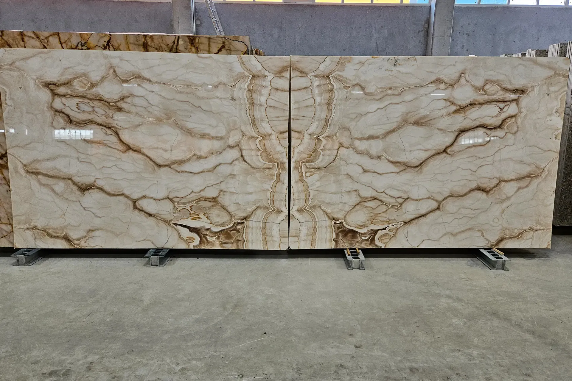 WHITE ONYX CROSS CUT