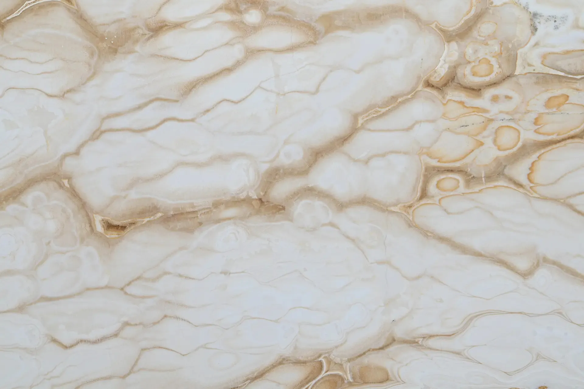WHITE ONYX CROSS CUT