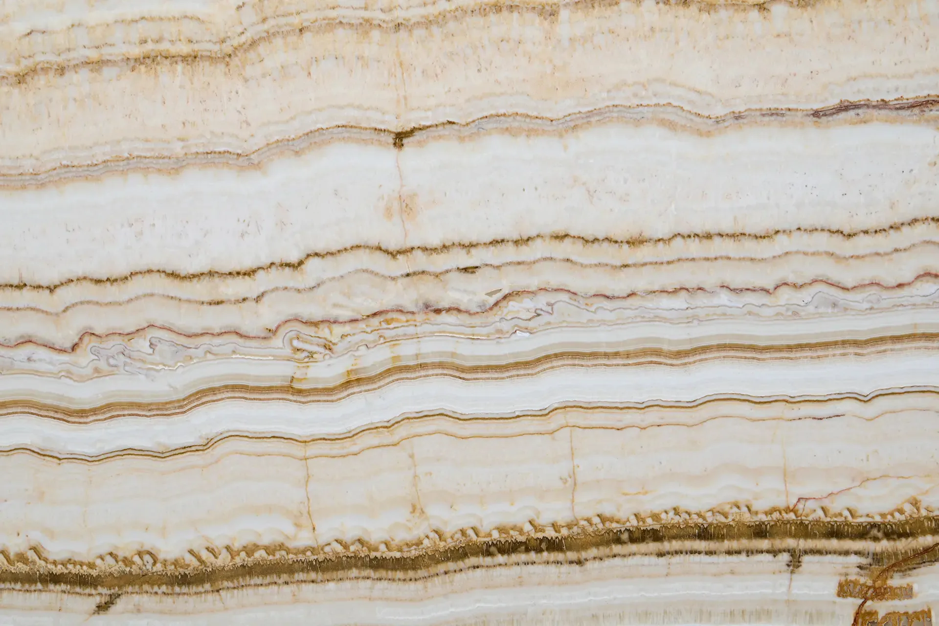 WHITE ONYX VEINY CUT