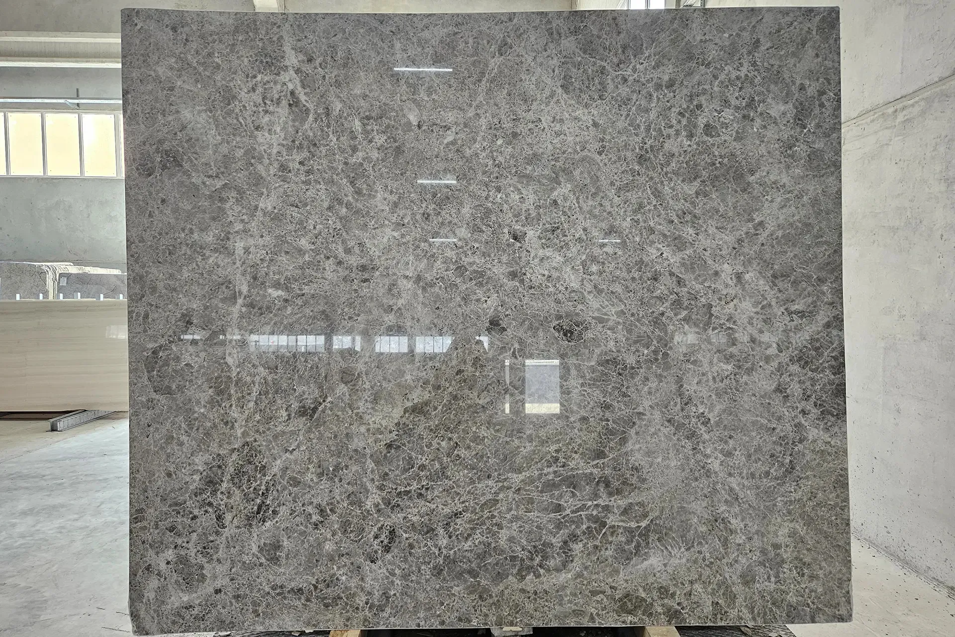 TUNDRA GREY